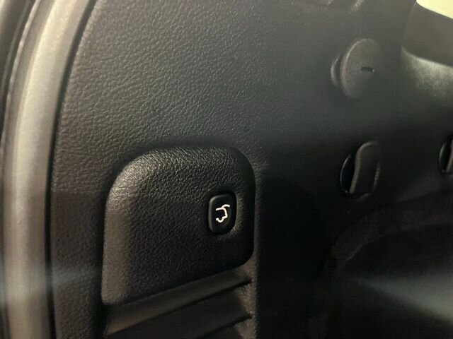 
								2020 Jeep Grand Cherokee Limited full									