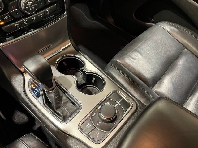 
								2020 Jeep Grand Cherokee Limited full									