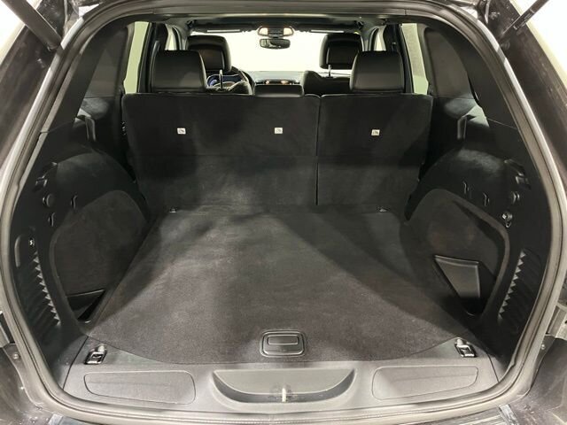 
								2020 Jeep Grand Cherokee Limited full									