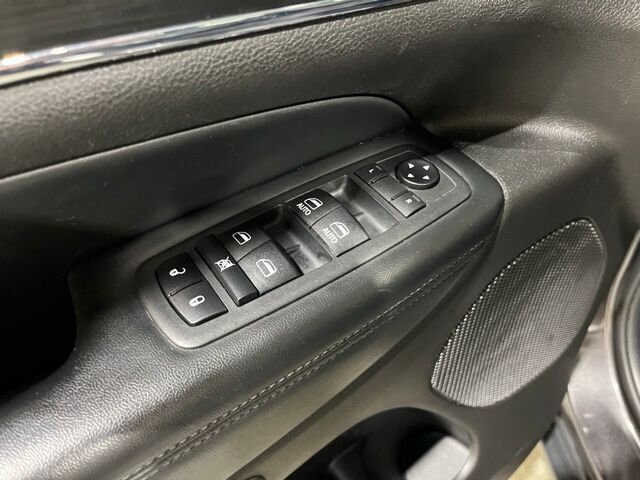 
								2020 Jeep Grand Cherokee Limited full									