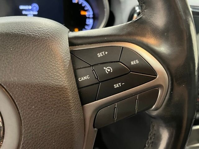 
								2020 Jeep Grand Cherokee Limited full									