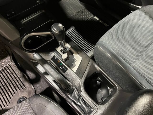 
								2017 Toyota RAV4 XLE full									