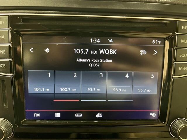 
								2017 Volkswagen Jetta 1.4T SE full									