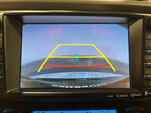 
								2017 Toyota RAV4 XLE full									