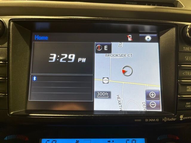 
								2017 Toyota RAV4 XLE full									