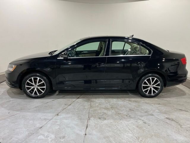 
								2017 Volkswagen Jetta 1.4T SE full									