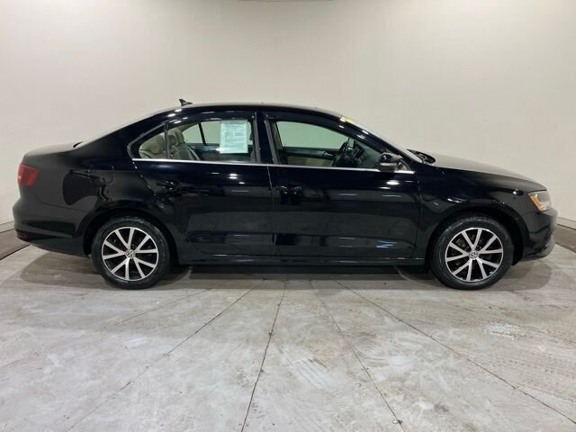 
								2017 Volkswagen Jetta 1.4T SE full									