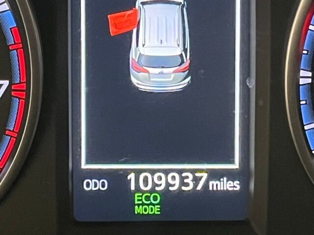 
								2017 Toyota RAV4 XLE full									