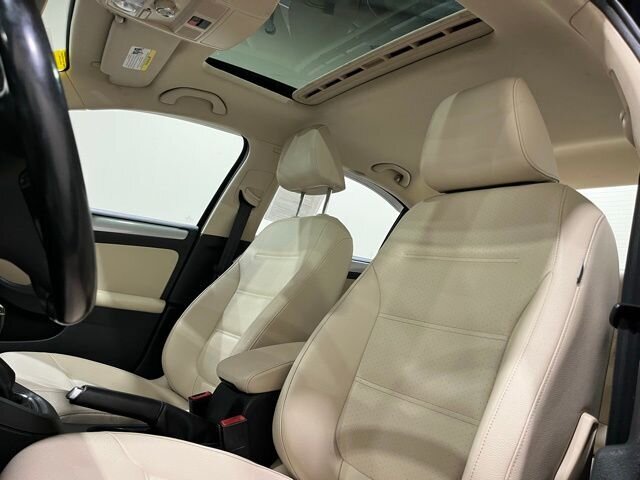 
								2017 Volkswagen Jetta 1.4T SE full									