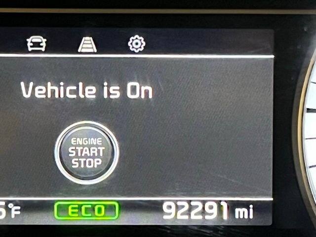 
								2018 Kia Niro Plug-In Hybrid LX w/ Apple Car Play full									