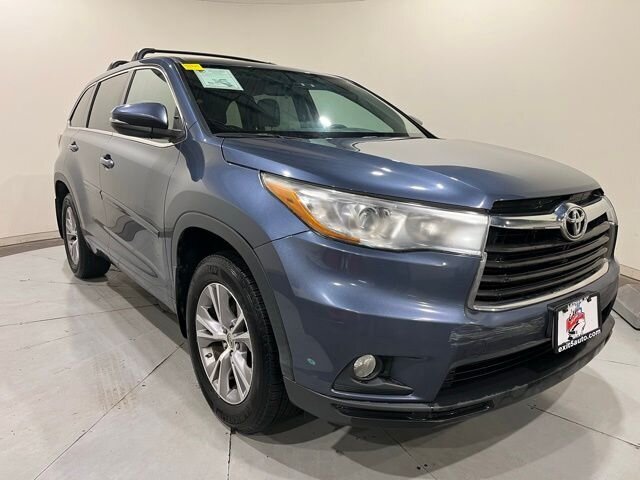 
								2015 Toyota Highlander LE Plus V6 full									