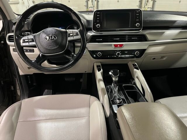 
								2020 Kia Telluride S full									