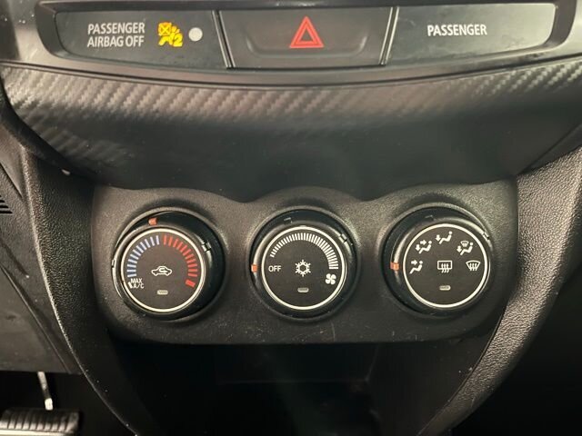 
								2015 Mitsubishi Outlander Sport ES full									