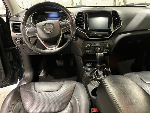 
								2019 Jeep Cherokee Limited w/ Apple Car Play and Navigation full									