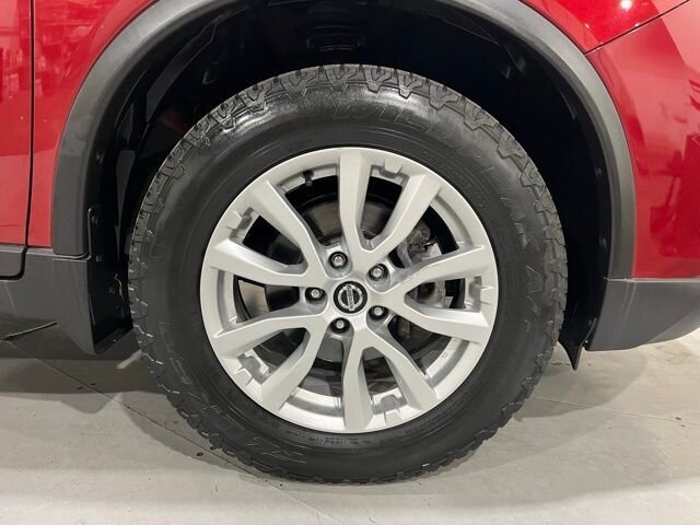 
								2018 Nissan Rogue SV w/ Apple Car Play full									