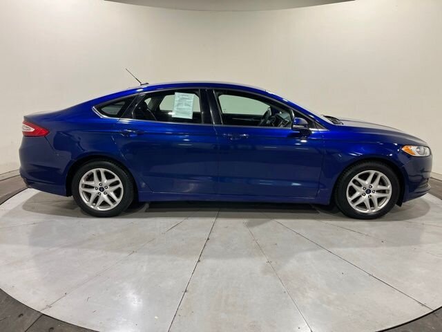 
								2014 Ford Fusion SE full									