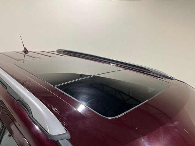 
								2018 Ford Explorer XLT w/ Apple Car Play and Navigation full									