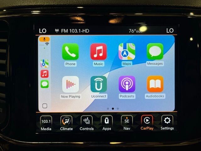 
								2021 Jeep Grand Cherokee Limited w/ Apple Car Play and Navigation full									