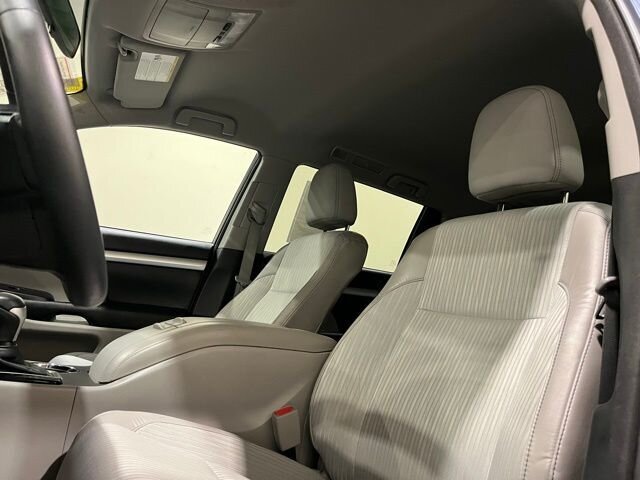 
								2015 Toyota Highlander LE Plus V6 full									