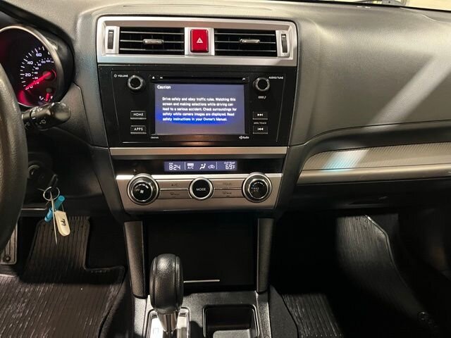 
								2015 Subaru Outback 2.5i full									