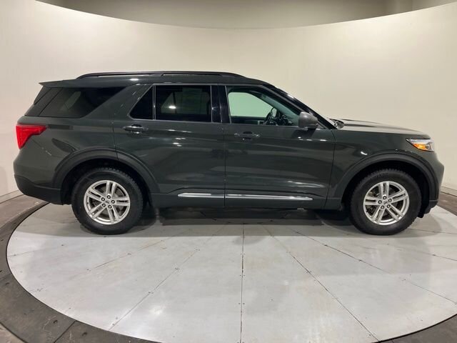 
								2021 Ford Explorer XLT full									
