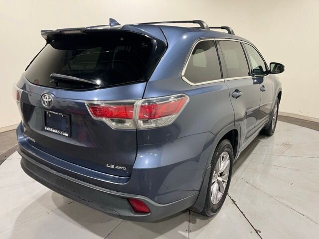 
								2015 Toyota Highlander LE Plus V6 full									