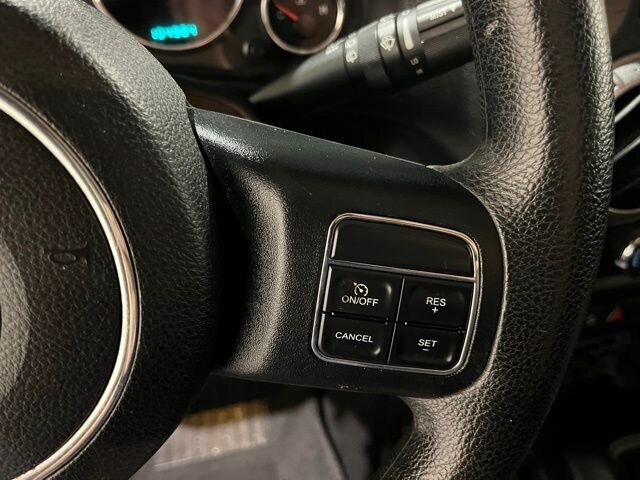 
								2014 Jeep Wrangler Sport full									