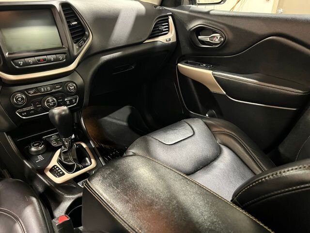 
								2018 Jeep Cherokee Limited full									