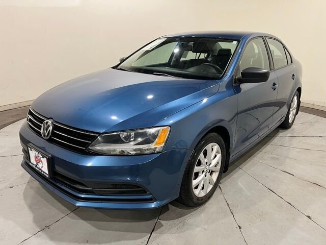 
								2015 Volkswagen Jetta 1.8T SE full									