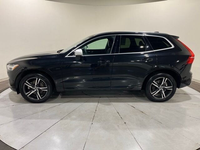 
								2018 Volvo XC60 T5 R-Design full									