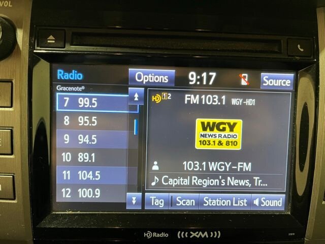 
								2014 Toyota Tundra SR5 full									