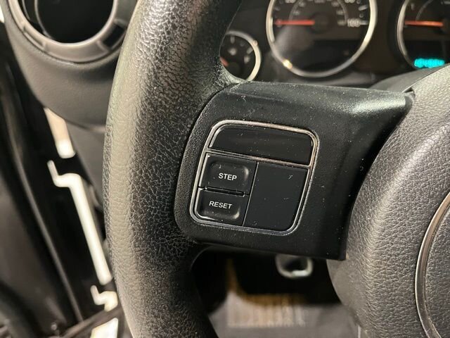 
								2014 Jeep Wrangler Sport full									