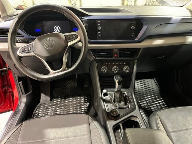 
								2022 Volkswagen Taos 1.5T SE w/Apple Car Play full									