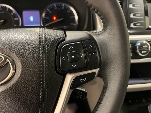 
								2015 Toyota Highlander LE Plus V6 full									