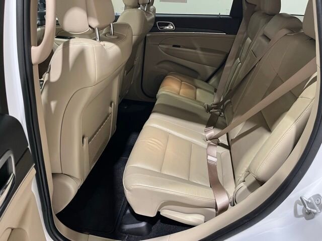 
								2021 Jeep Grand Cherokee Limited w/ Apple Car Play and Navigation full									