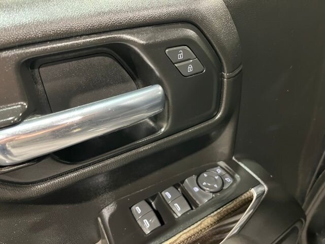 
								2020 Chevrolet Silverado 1500 LT full									