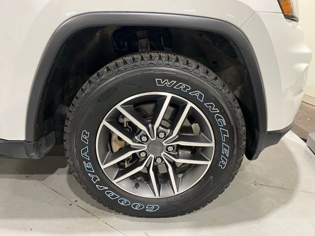 
								2021 Jeep Grand Cherokee Limited w/ Apple Car Play and Navigation full									