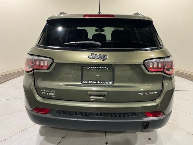 
								2018 Jeep Compass Sport full									