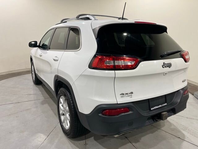 
								2016 Jeep Cherokee Latitude full									