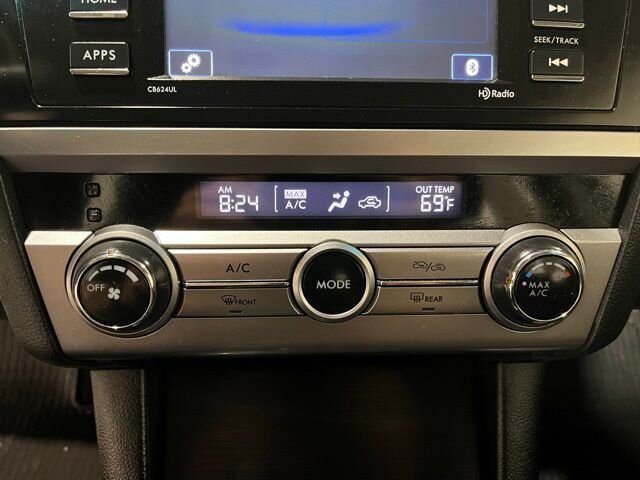 
								2015 Subaru Outback 2.5i full									