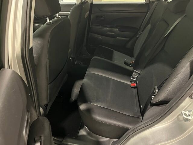 
								2015 Mitsubishi Outlander Sport ES full									
