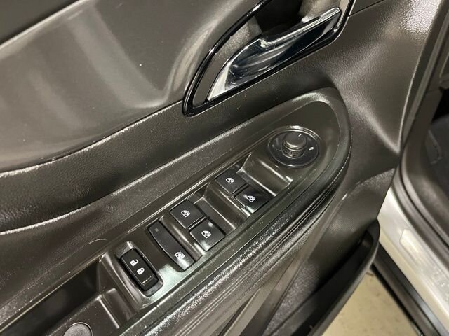 
								2017 Buick Encore Preferred full									