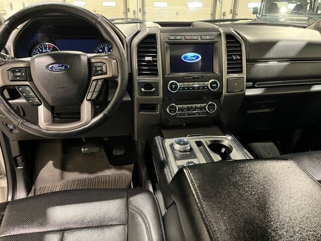 
								2020 Ford Expedition XLT w/ Navigation full									