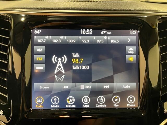 
								2019 Jeep Cherokee Limited w/ Apple Car Play and Navigation full									