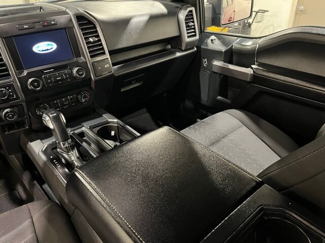 
								2019 Ford F-150 XLT full									