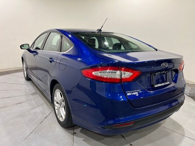 
								2014 Ford Fusion SE full									