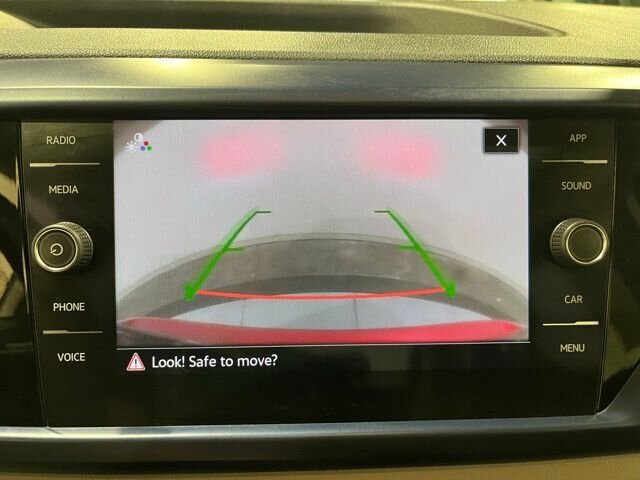 
								2022 Volkswagen Taos 1.5T SE w/Apple Car Play full									