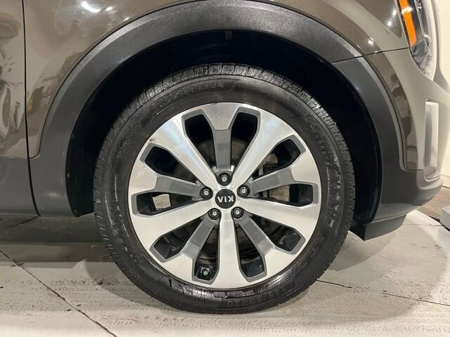 
								2020 Kia Telluride S full									