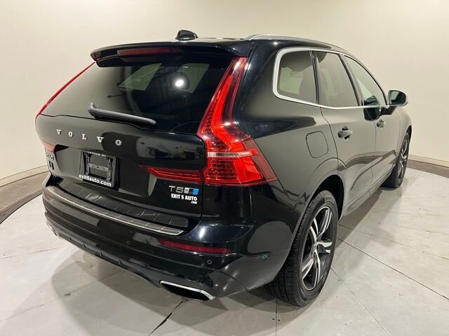 
								2018 Volvo XC60 T5 R-Design full									