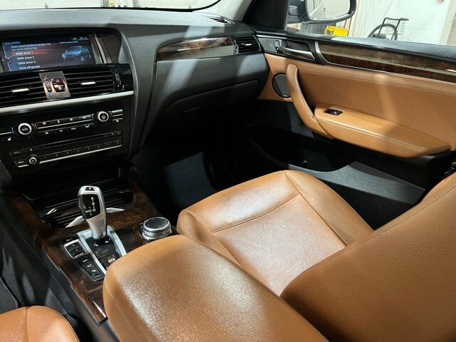 
								2017 BMW X3 xDrive28i w/Navigation full									